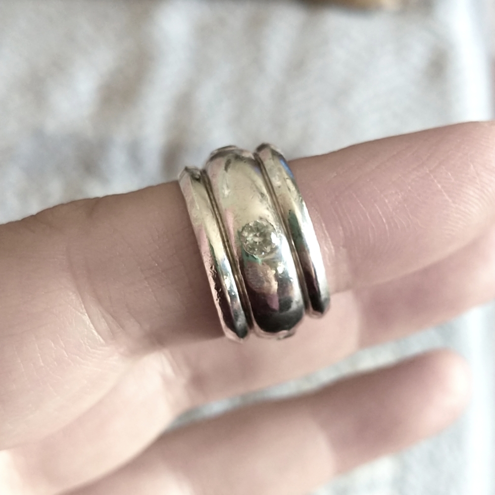 Heavy wide silver band ring with crystals Size 8